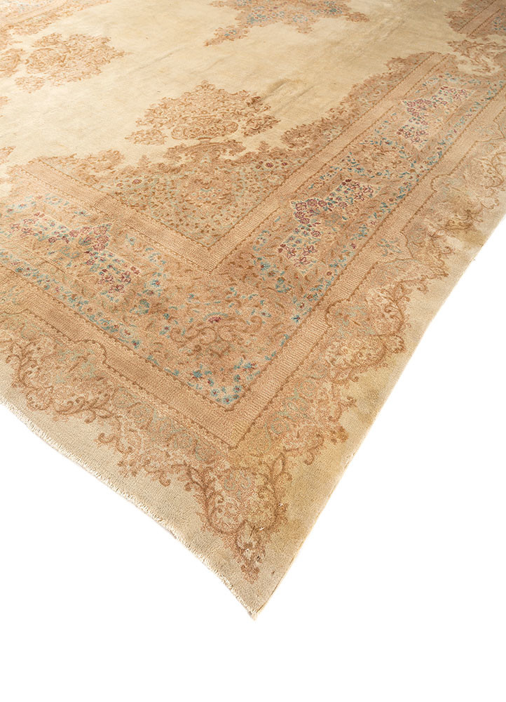 aalam ivory wool hand knotted Rug - FoldShot aalam ivory wool hand knotted Rug - FoldShot