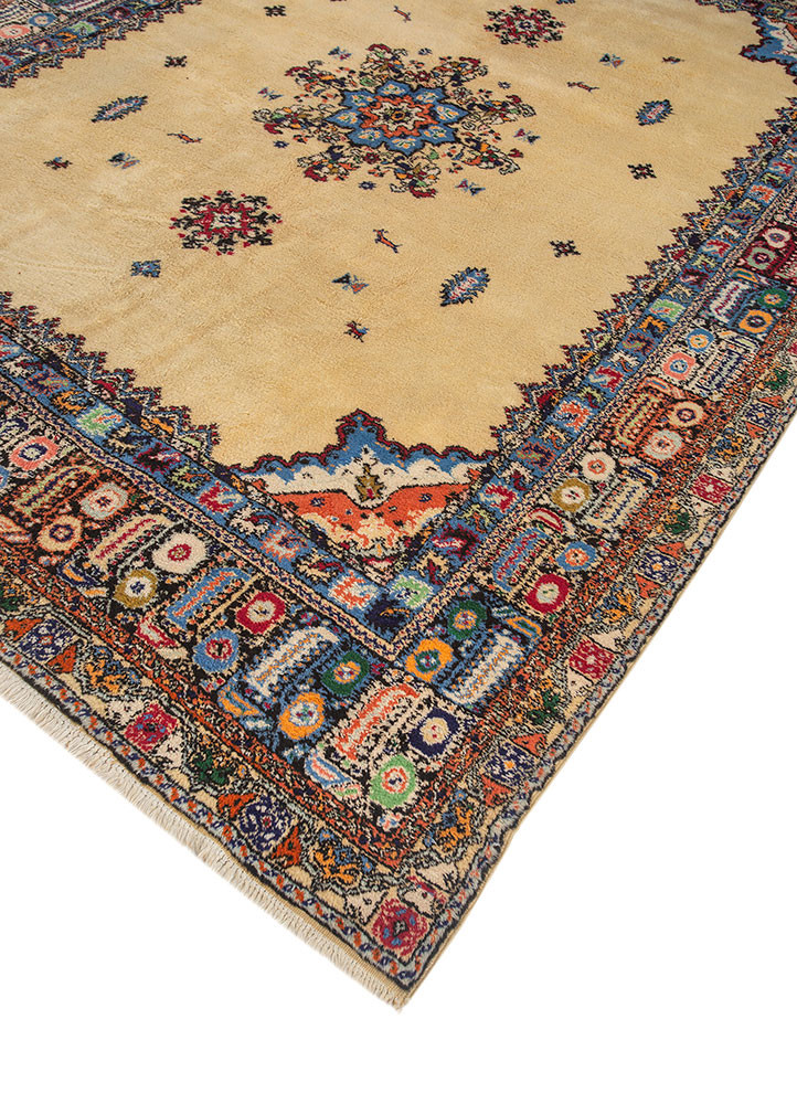 aalam gold wool hand knotted Rug - FoldShot aalam gold wool hand knotted Rug - FoldShot