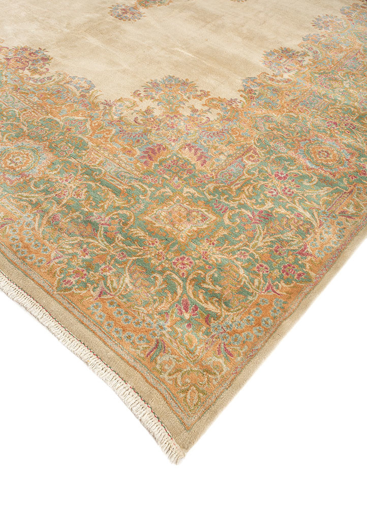aalam ivory wool hand knotted Rug - FoldShot
