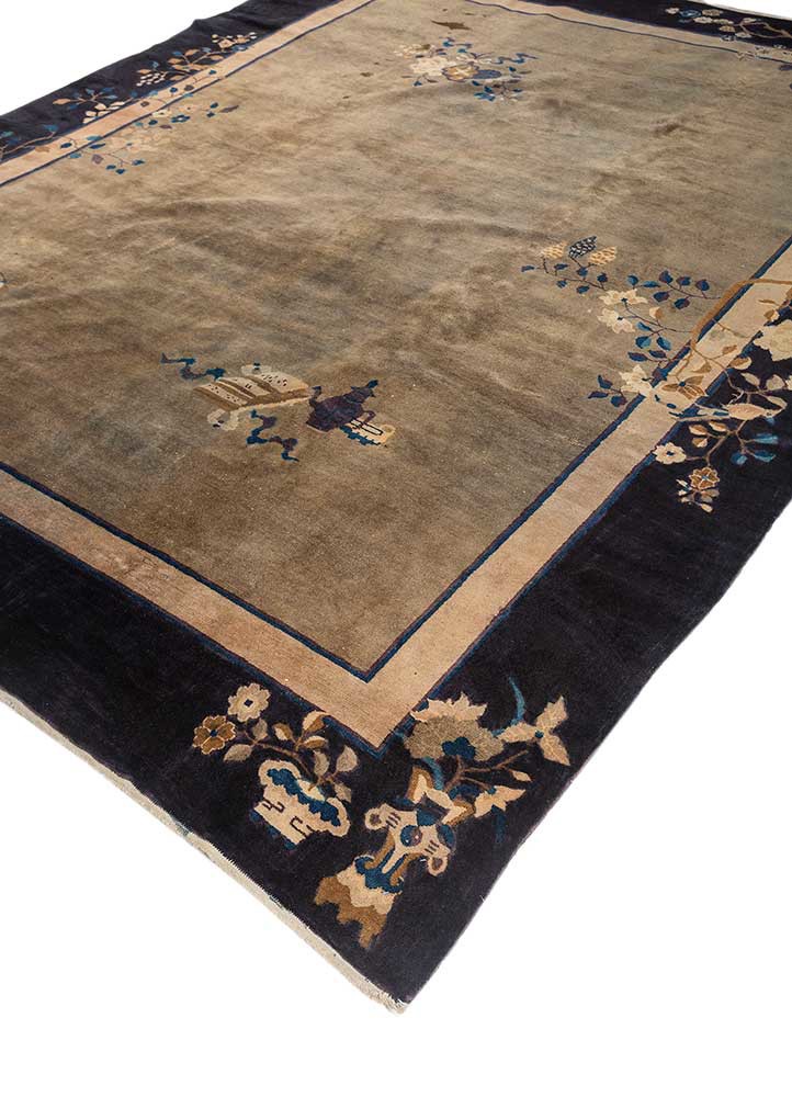 pechino grey and black wool hand knotted Rug - FoldShot pechino grey and black wool hand knotted Rug - FoldShot