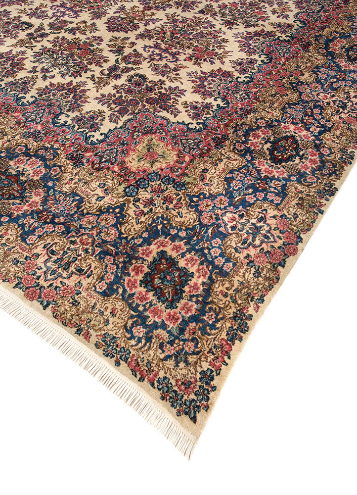 aalam ivory wool hand knotted Rug - FoldShot aalam ivory wool hand knotted Rug - FoldShot
