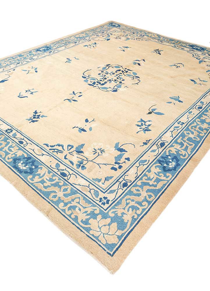 pechino gold wool hand knotted Rug - FoldShot