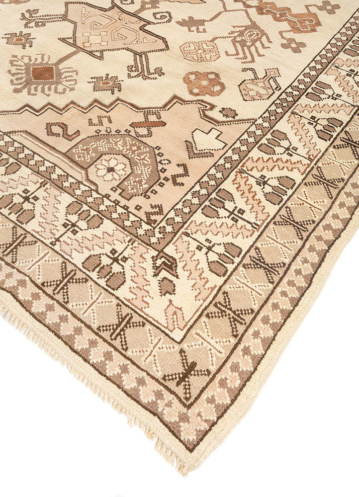 kiaan ivory wool hand knotted Rug - FoldShot kiaan ivory wool hand knotted Rug - FoldShot