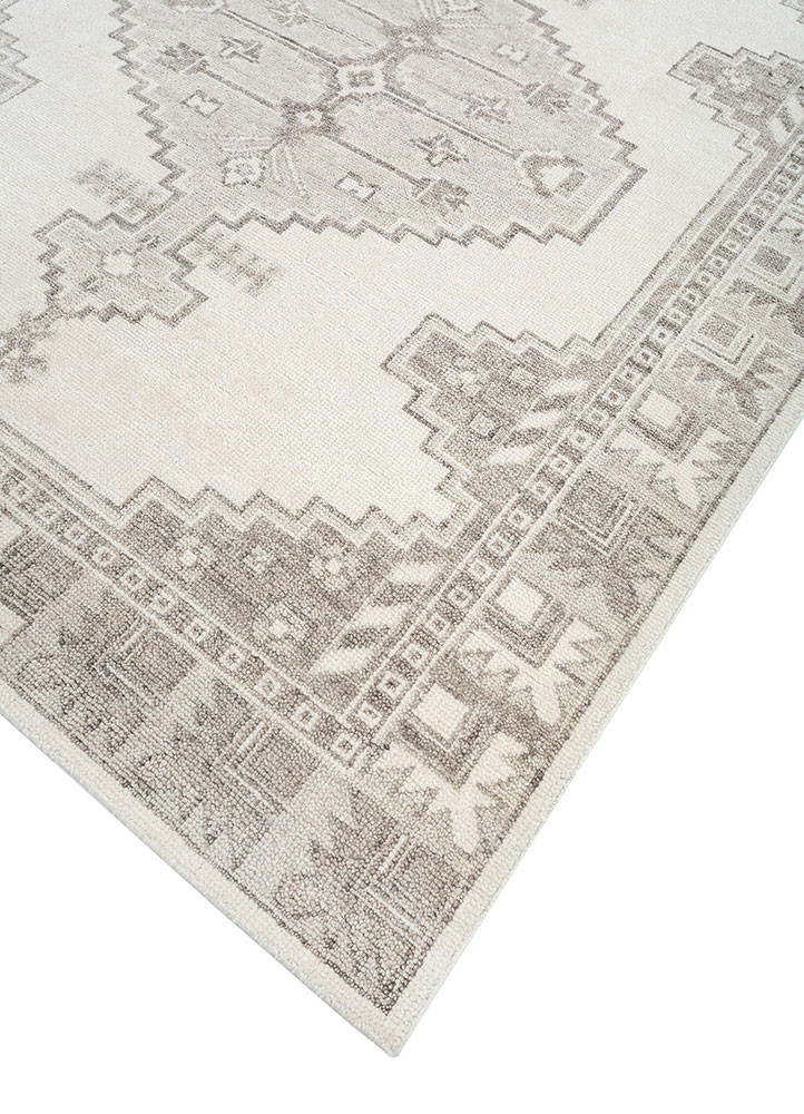 savana ivory wool hand knotted Rug - FoldShot savana ivory wool hand knotted Rug - FoldShot