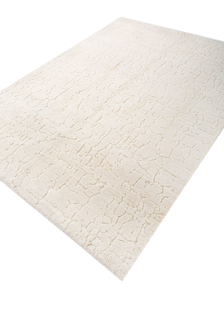 zuri ivory wool hand knotted Rug - FoldShot zuri ivory wool hand knotted Rug - FoldShot