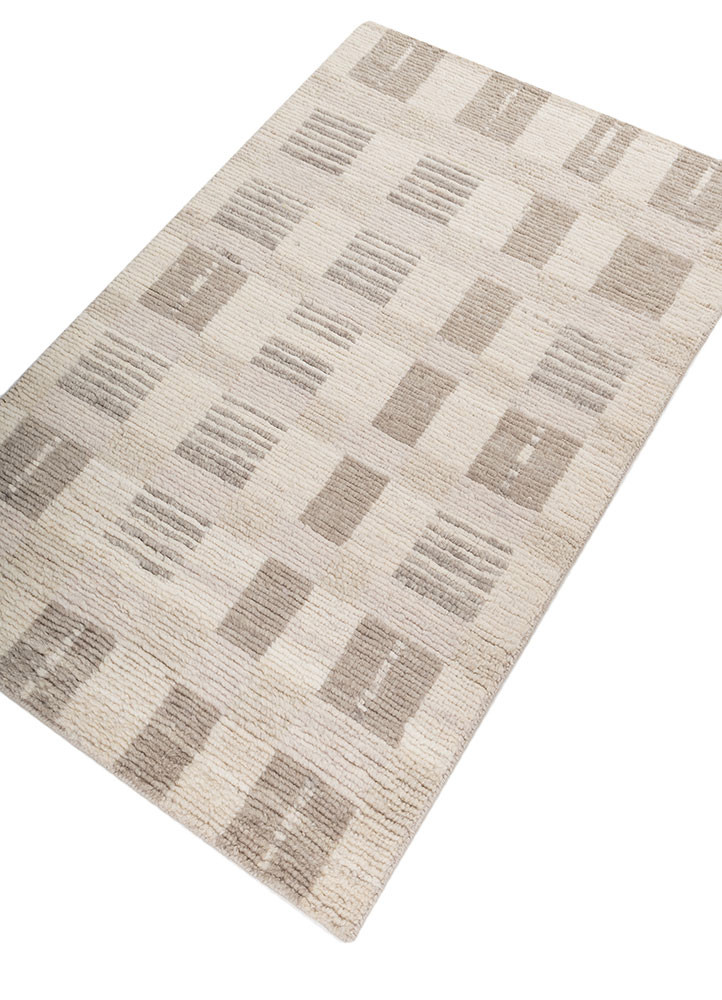 manifest ivory wool hand knotted Rug - FoldShot
