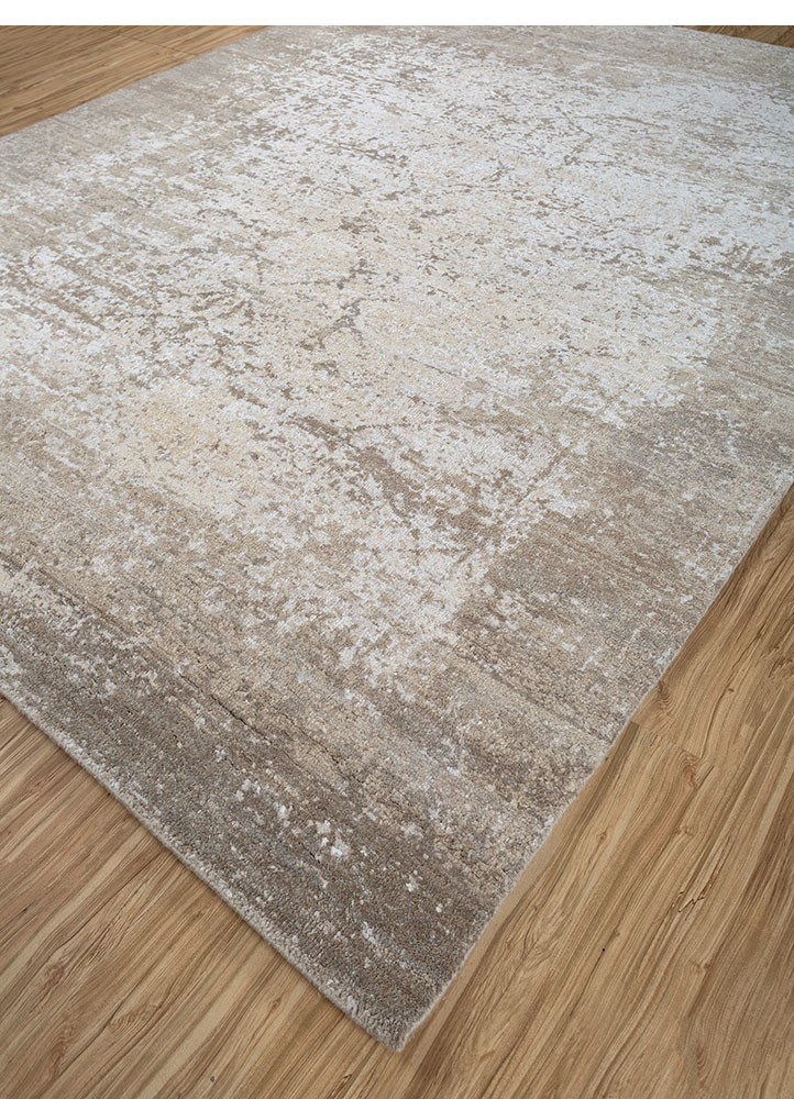 far east ivory silk hand knotted Rug - FoldShot far east ivory silk hand knotted Rug - FoldShot