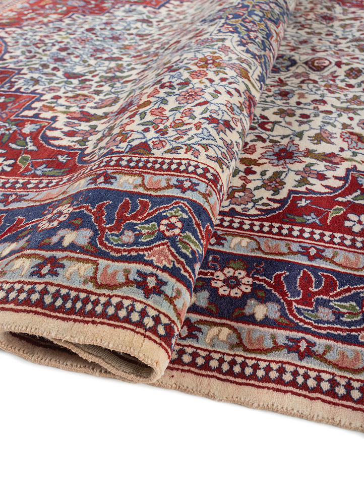 gulnar ivory wool hand knotted Rug - FoldShot gulnar ivory wool hand knotted Rug - FoldShot
