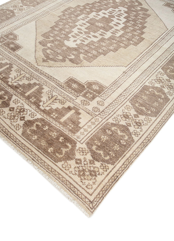 thyme beige and brown wool hand knotted Rug - FoldShot