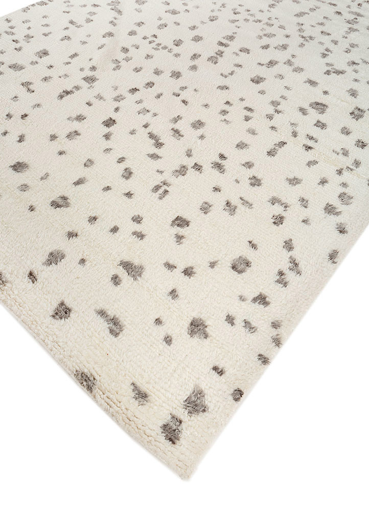 manifest ivory wool hand knotted Rug - FoldShot