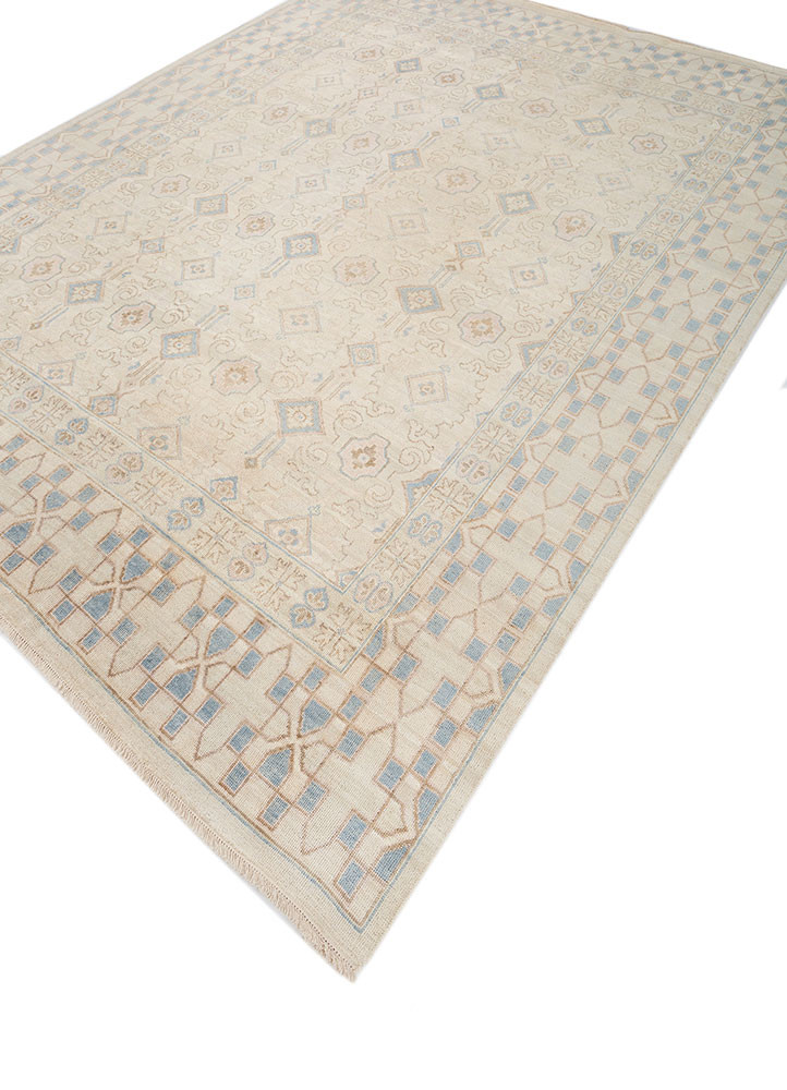 erbe ivory wool hand knotted Rug - FoldShot erbe ivory wool hand knotted Rug - FoldShot