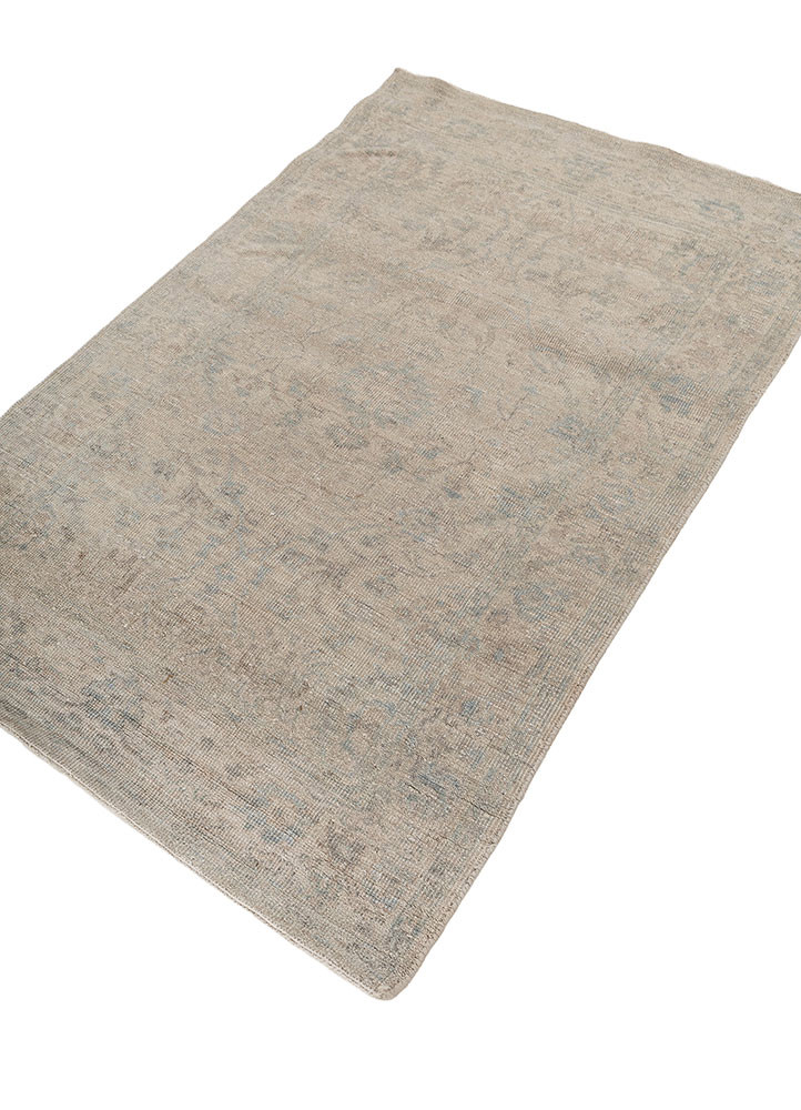 erbe ivory wool hand knotted Rug - FoldShot erbe ivory wool hand knotted Rug - FoldShot