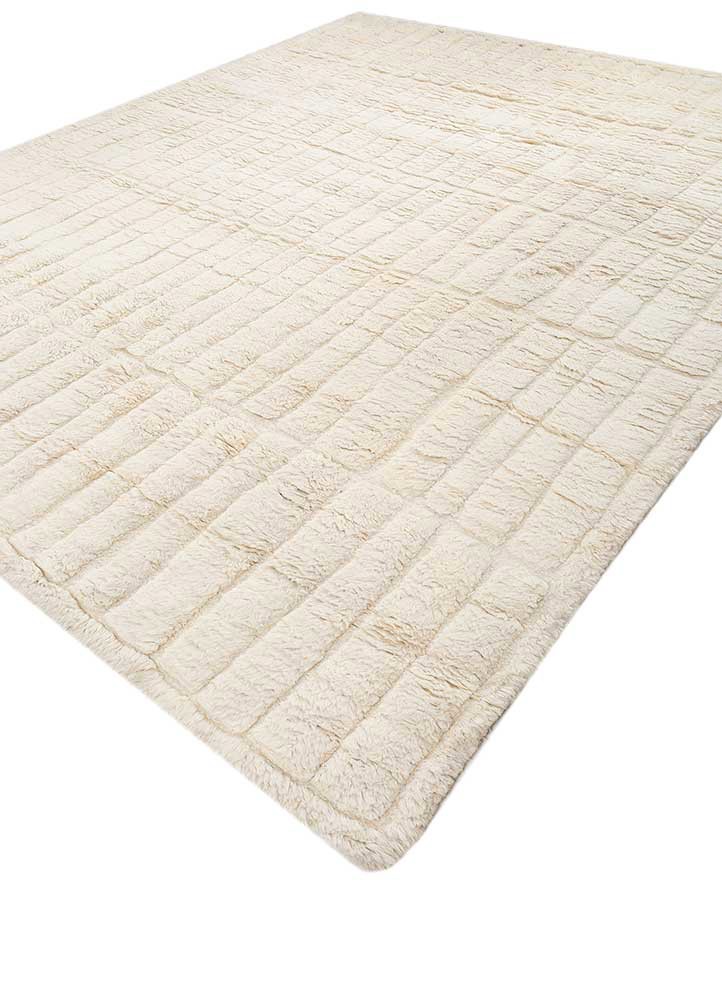 zuri ivory wool hand knotted Rug - FoldShot zuri ivory wool hand knotted Rug - FoldShot