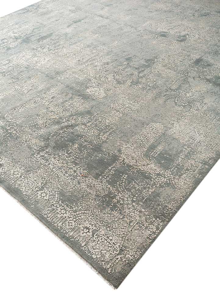 far east green wool and silk hand knotted Rug - FoldShot