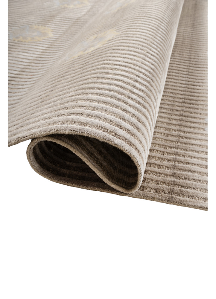 aprezo green wool and silk hand knotted Rug - FoldShot aprezo green wool and silk hand knotted Rug - FoldShot