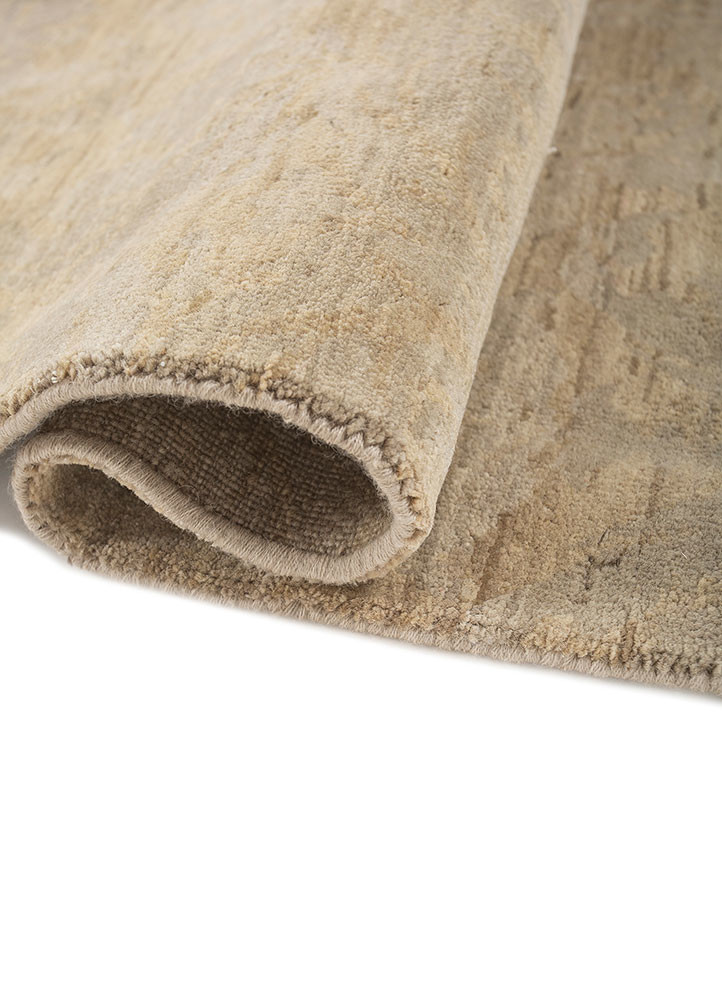 pansy ivory wool hand knotted Rug - FoldShot