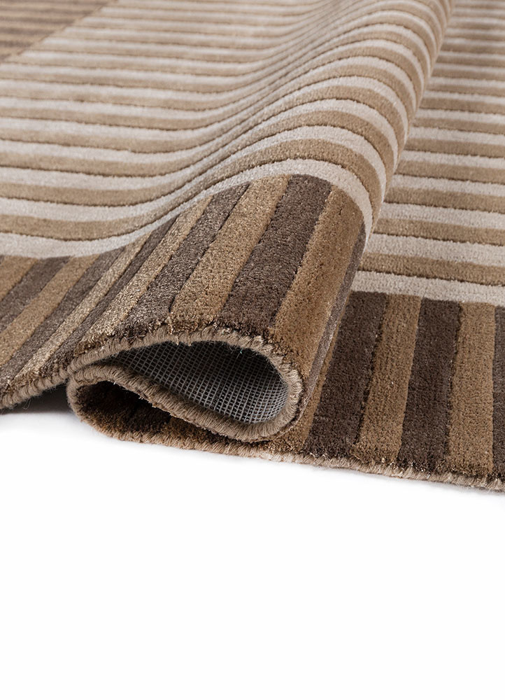 caliedo ivory wool and viscose hand tufted Rug - FoldShot caliedo ivory wool and viscose hand tufted Rug - FoldShot