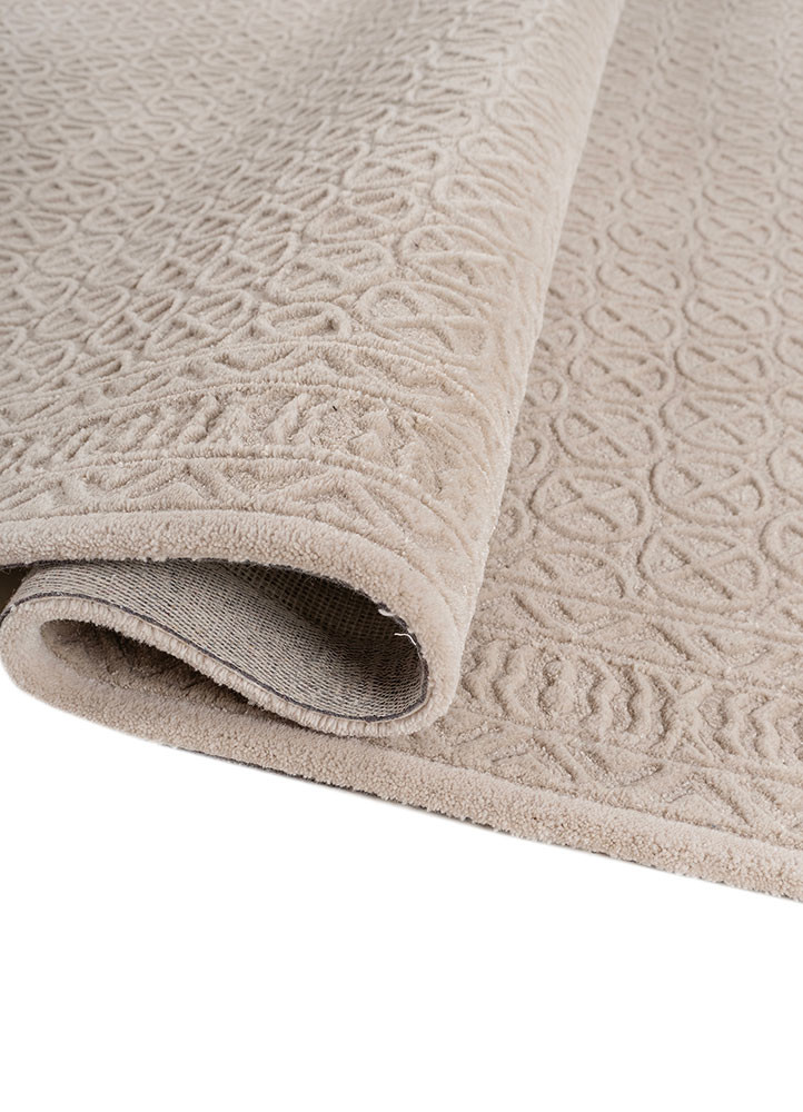 pathways ivory wool and viscose hand tufted Rug - FoldShot pathways ivory wool and viscose hand tufted Rug - FoldShot