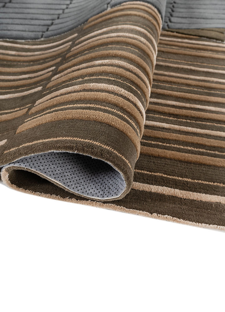 faces grey and black wool and viscose hand tufted Rug - FoldShot