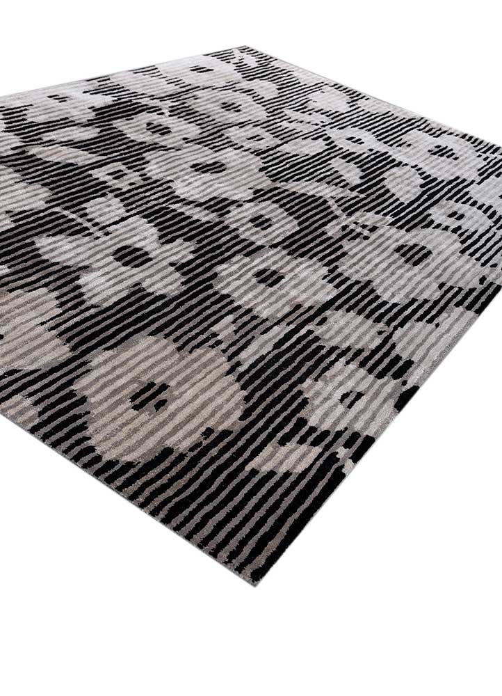 hacienda grey and black wool and viscose hand tufted Rug - FoldShot hacienda grey and black wool and viscose hand tufted Rug - FoldShot