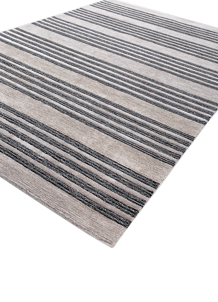 pathways ivory wool and viscose hand tufted Rug - FoldShot