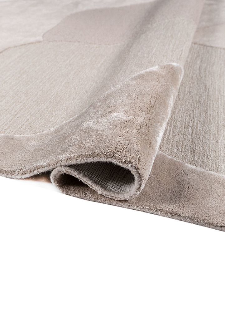 joy ivory wool and viscose hand tufted Rug - FoldShot