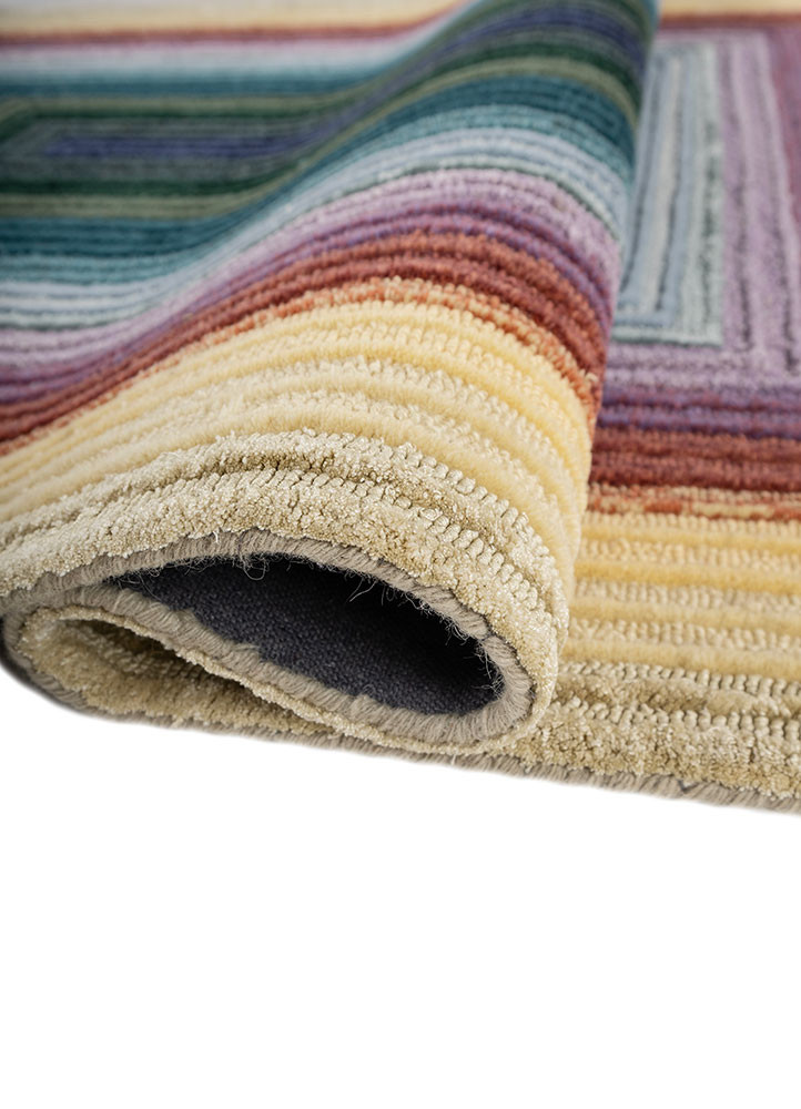 linear gold wool and viscose hand tufted Rug - FoldShot