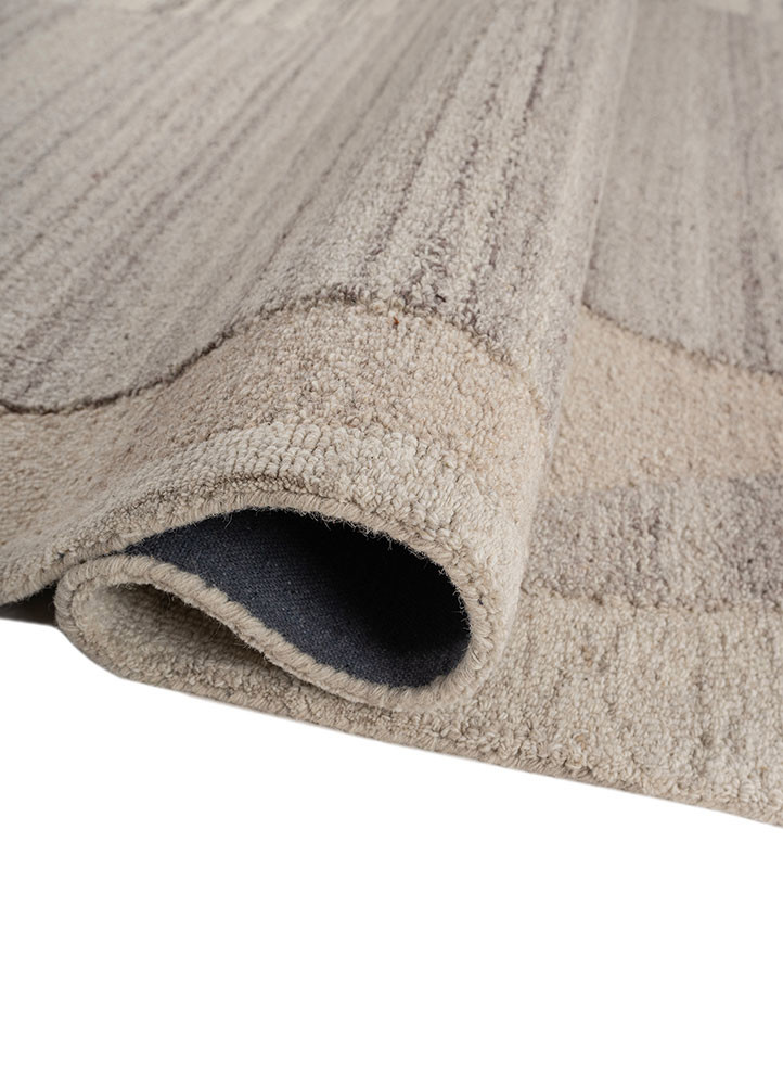 modo grey and black wool hand tufted Rug - FoldShot
