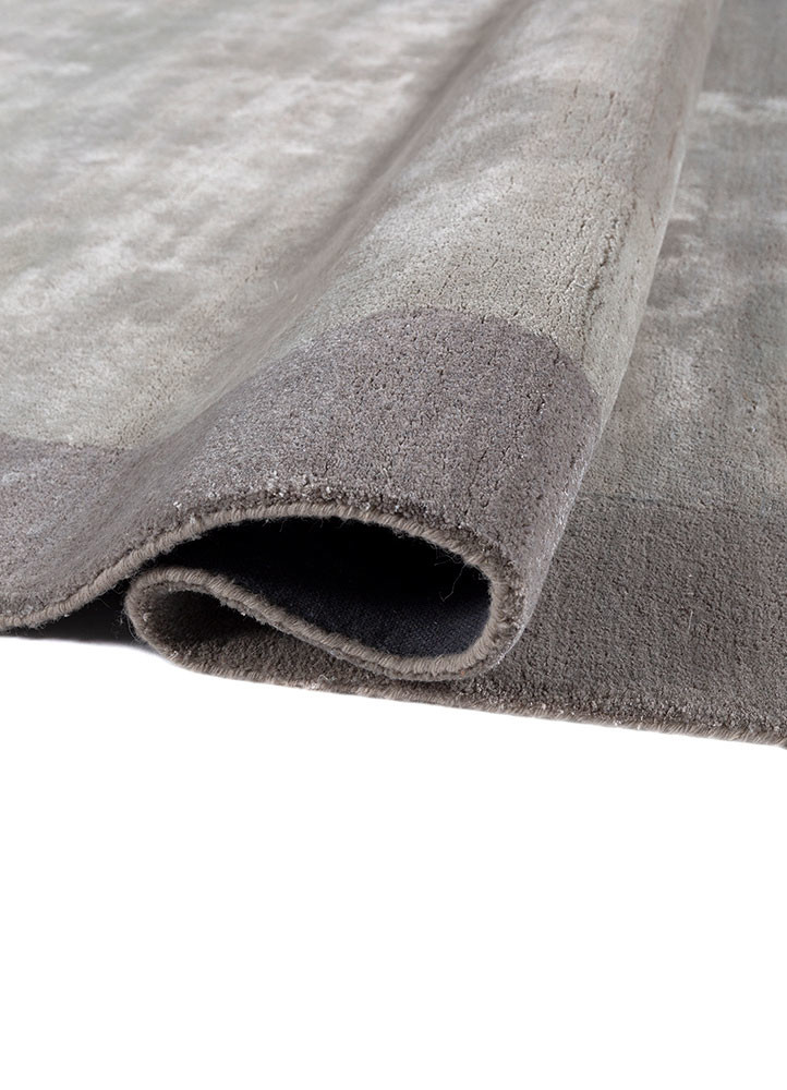 cera grey and black wool and viscose hand tufted Rug - FoldShot