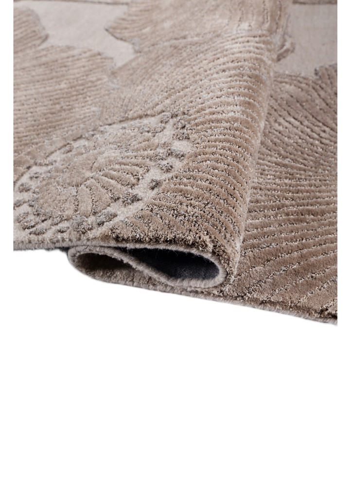 hacienda ivory wool and viscose hand tufted Rug - FoldShot hacienda ivory wool and viscose hand tufted Rug - FoldShot