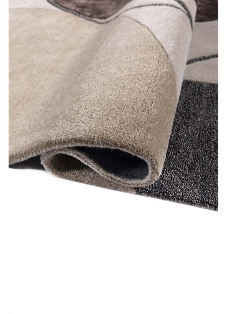 modo ivory wool and viscose hand tufted Rug - FoldShot