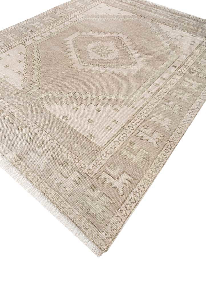 thyme ivory wool hand knotted Rug - FoldShot thyme ivory wool hand knotted Rug - FoldShot