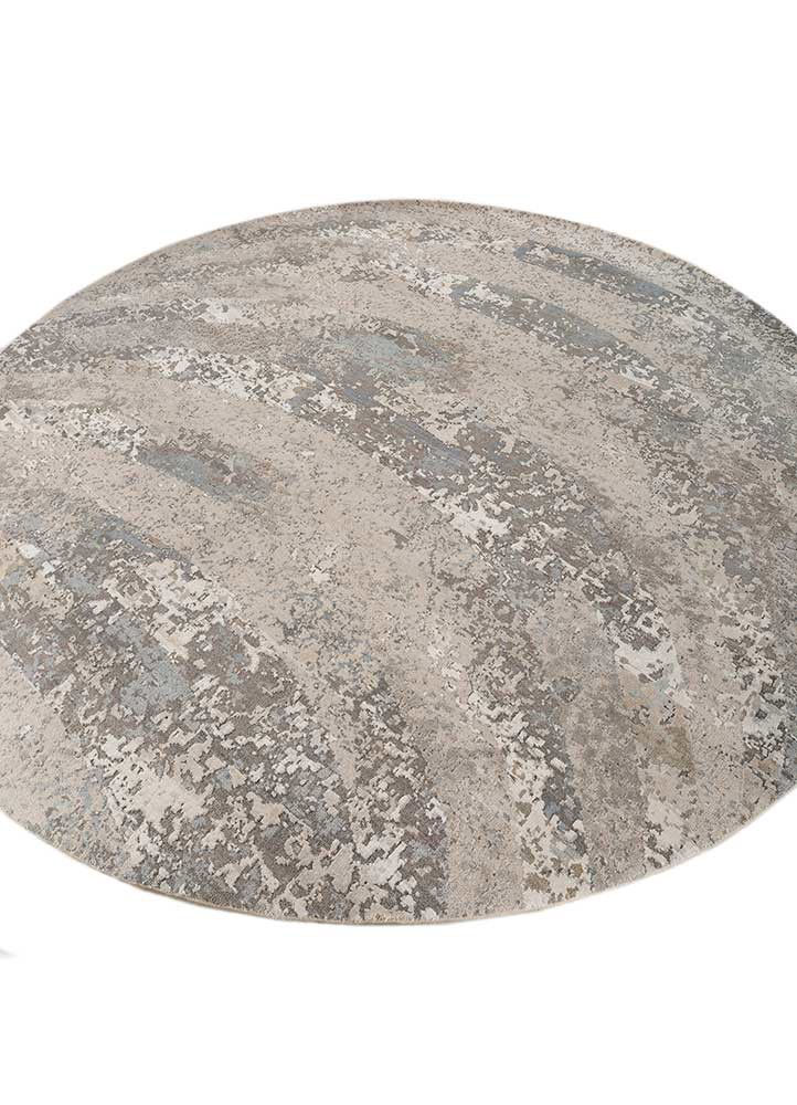 uvenuti ivory wool and bamboo silk hand knotted Rug - FoldShot uvenuti ivory wool and bamboo silk hand knotted Rug - FoldShot