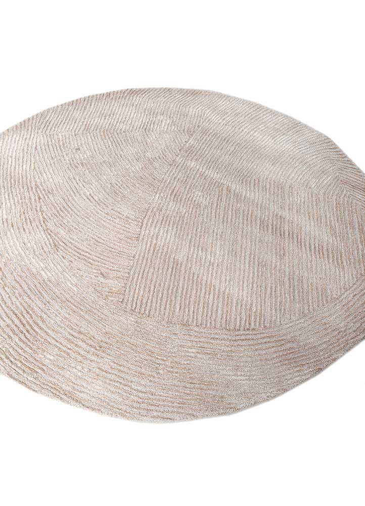 chroma ivory wool and viscose hand tufted Rug - FoldShot chroma ivory wool and viscose hand tufted Rug - FoldShot
