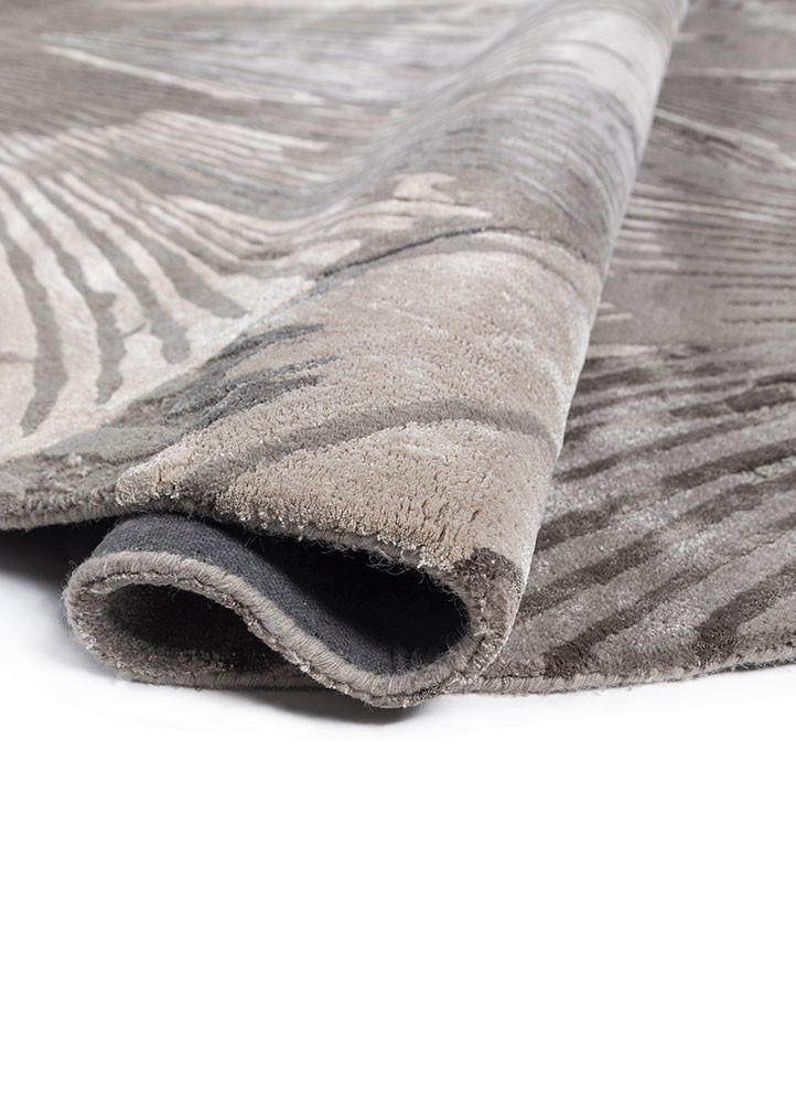 aurelia grey and black wool and viscose hand tufted Rug - FoldShot