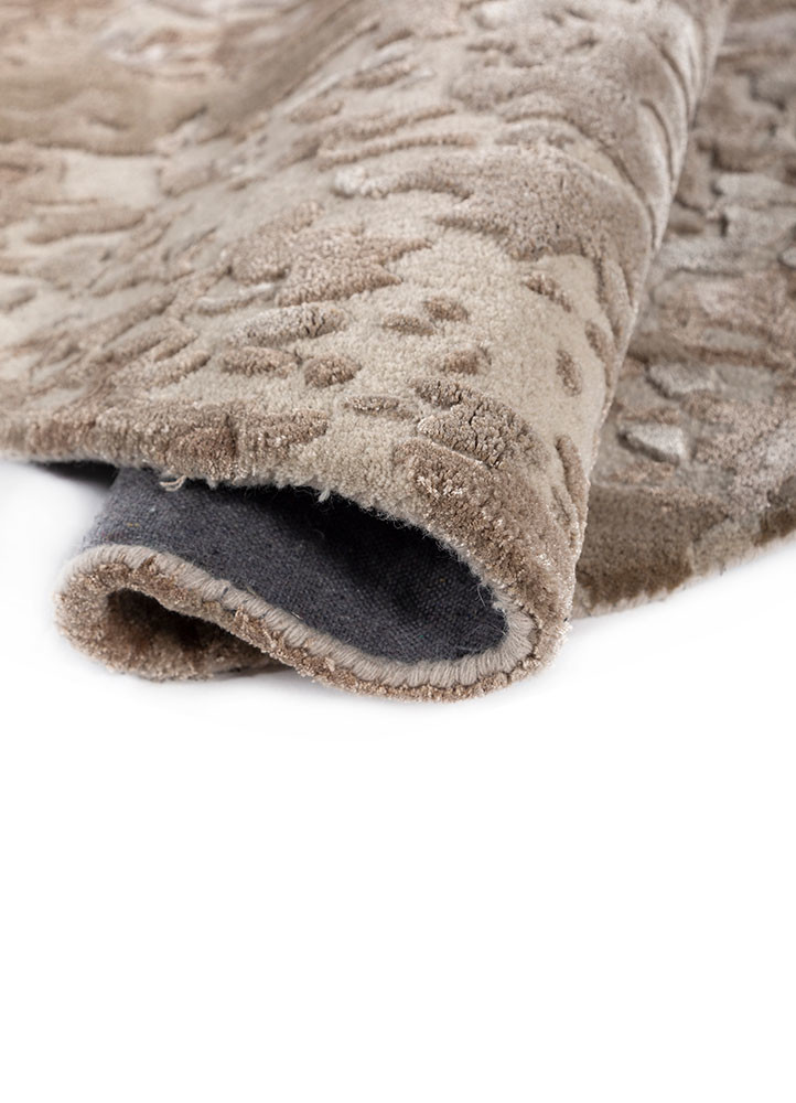 genesis ivory wool and viscose hand tufted Rug - FoldShot
