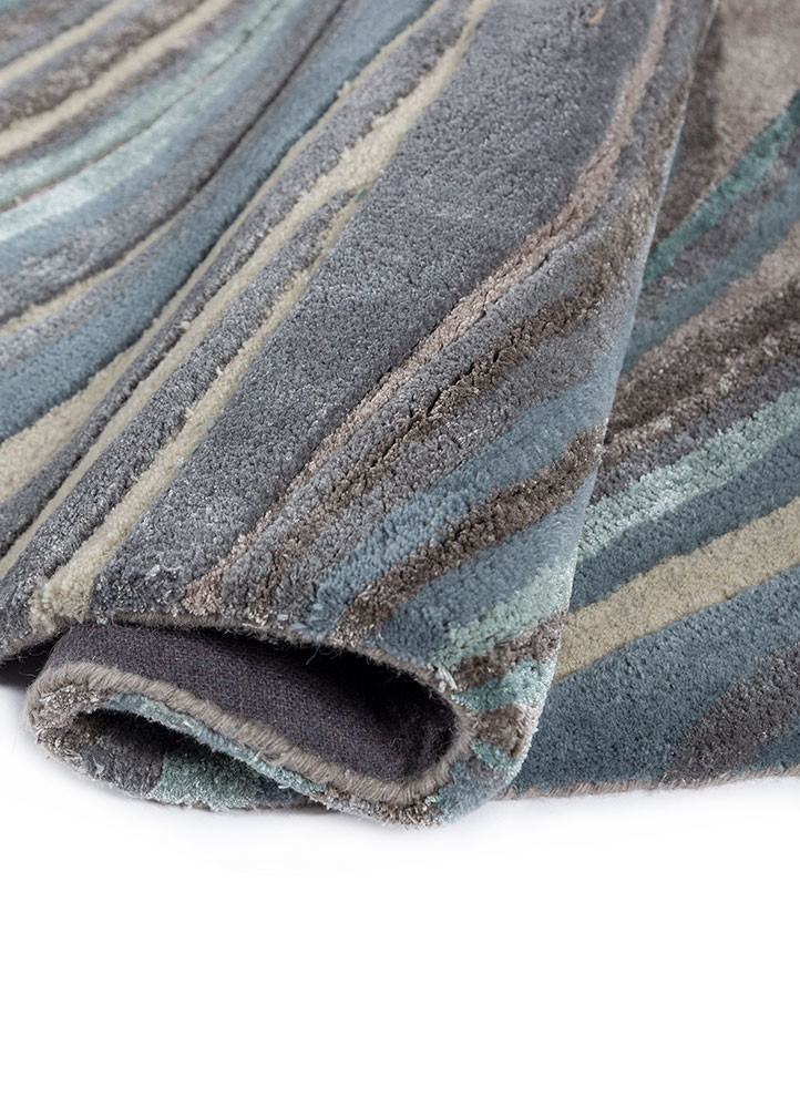 genesis grey and black wool and viscose hand tufted Rug - FoldShot