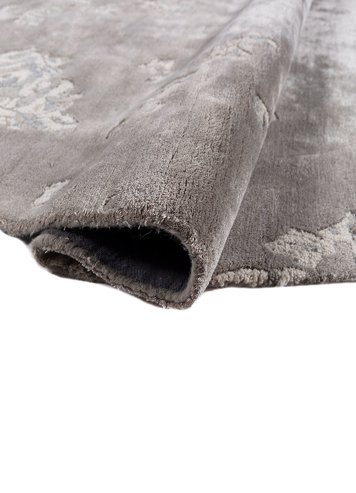 mythos grey and black wool and viscose hand tufted Rug - FoldShot mythos grey and black wool and viscose hand tufted Rug - FoldShot