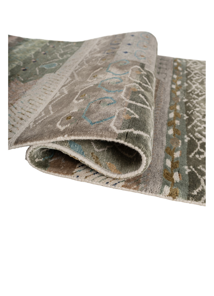manchaha ivory wool and bamboo silk hand knotted Rug - FoldShot manchaha ivory wool and bamboo silk hand knotted Rug - FoldShot