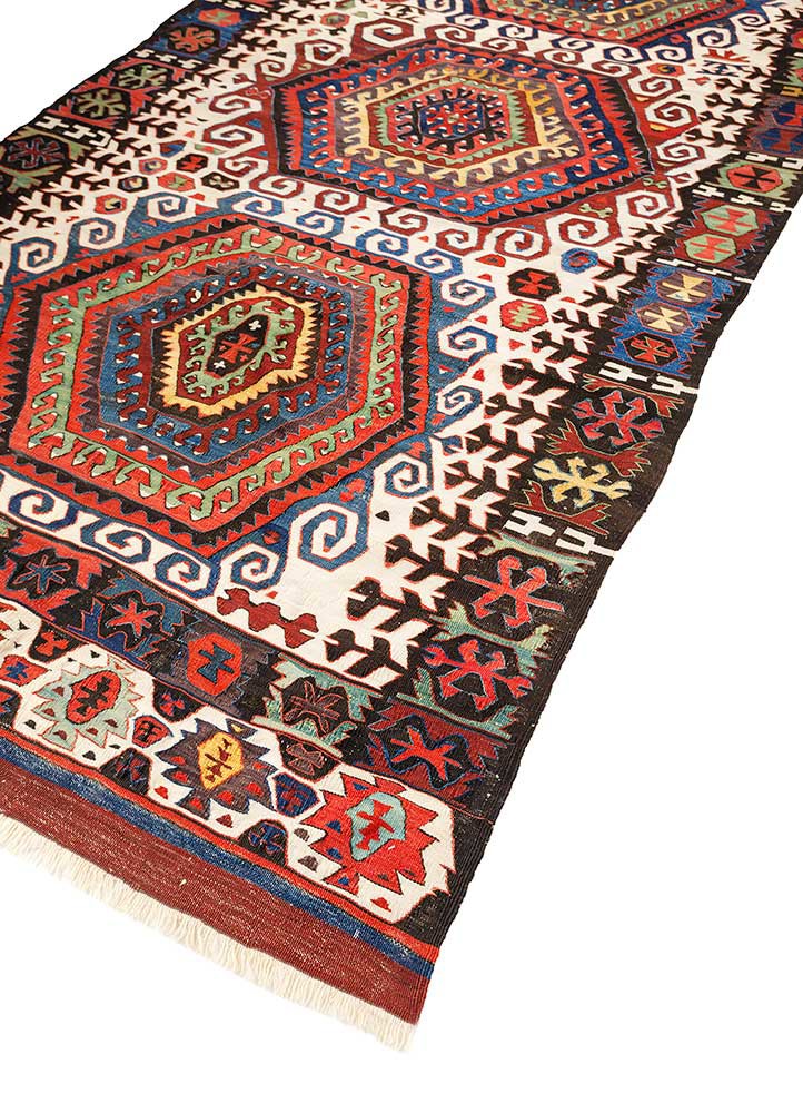 nayaab ivory wool flat weaves Rug - FoldShot nayaab ivory wool flat weaves Rug - FoldShot