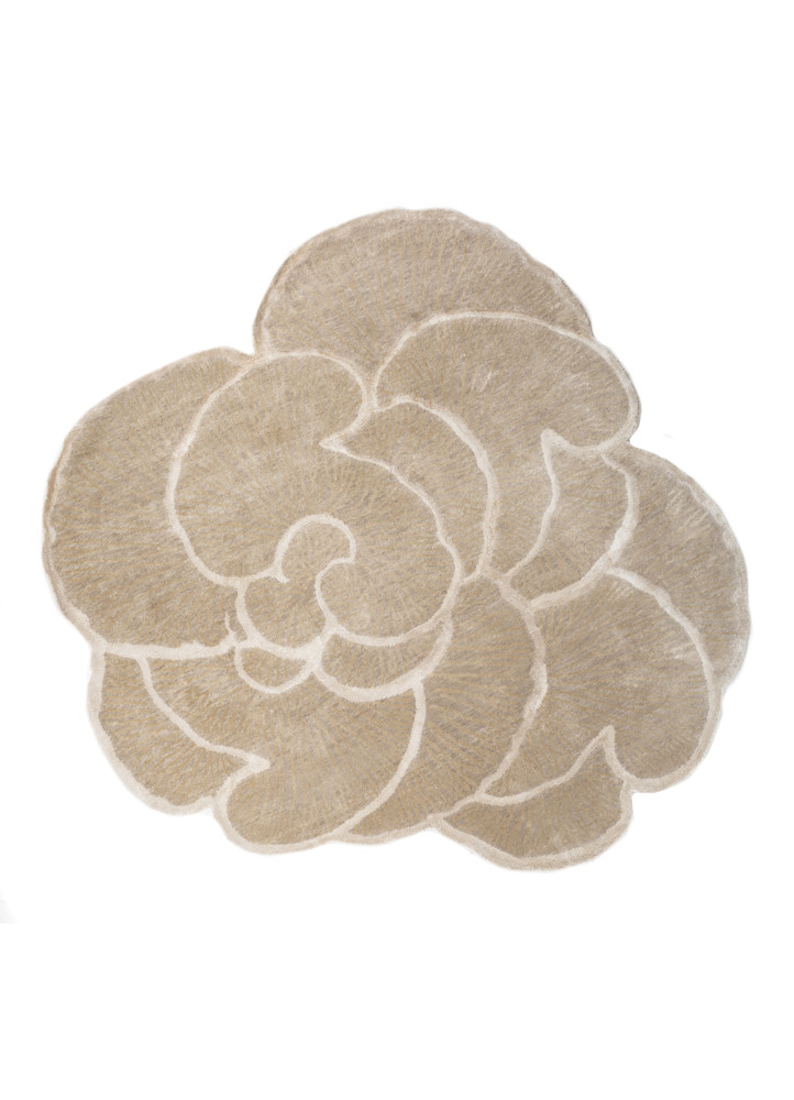 aprezo ivory wool and silk hand knotted Rug - HeadShot