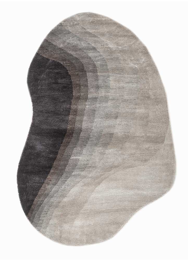 azalea grey and black wool and bamboo silk hand knotted Rug - HeadShot azalea grey and black wool and bamboo silk hand knotted Rug - HeadShot