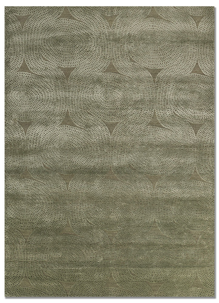 azalea green wool and bamboo silk hand knotted Rug - HeadShot azalea green wool and bamboo silk hand knotted Rug - HeadShot