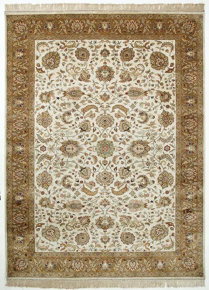  ivory silk hand knotted Rug