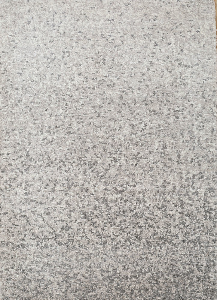 uvenuti ivory wool hand knotted Rug - HeadShot