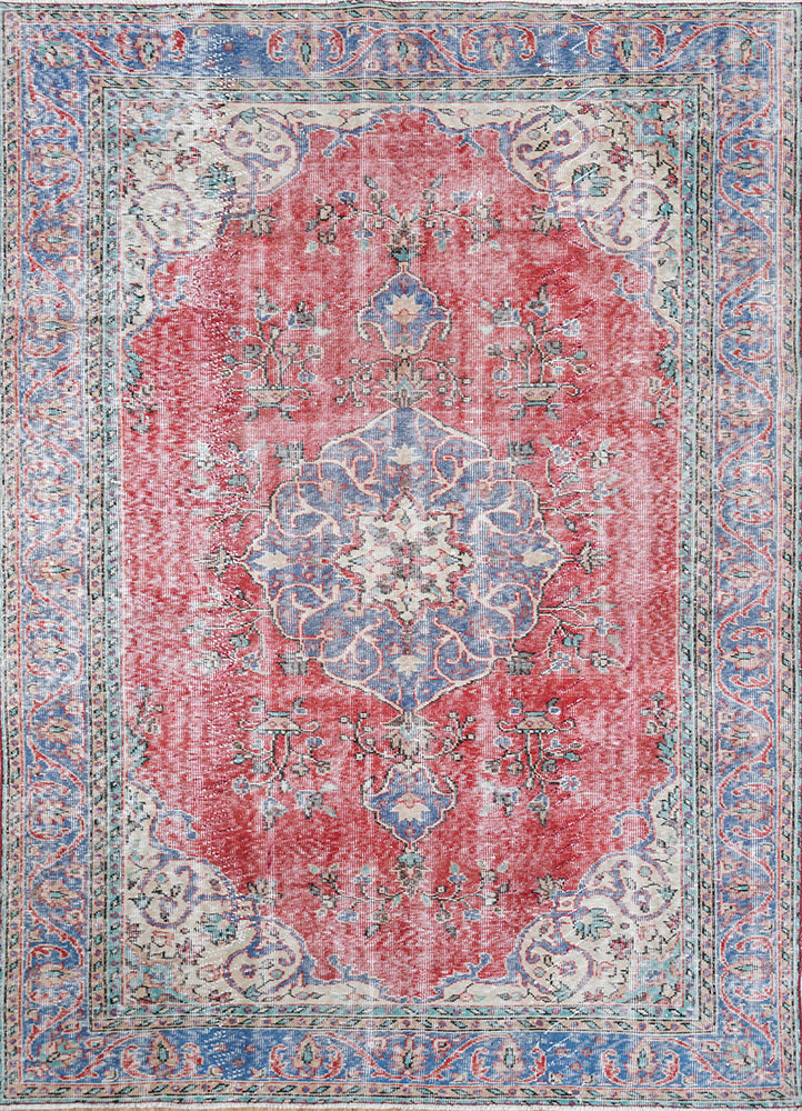 vintage red and orange wool hand knotted Rug - HeadShot vintage red and orange wool hand knotted Rug - HeadShot
