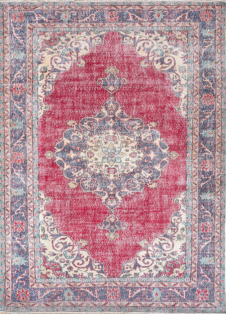 vintage red and orange wool hand knotted Rug - HeadShot vintage red and orange wool hand knotted Rug - HeadShot