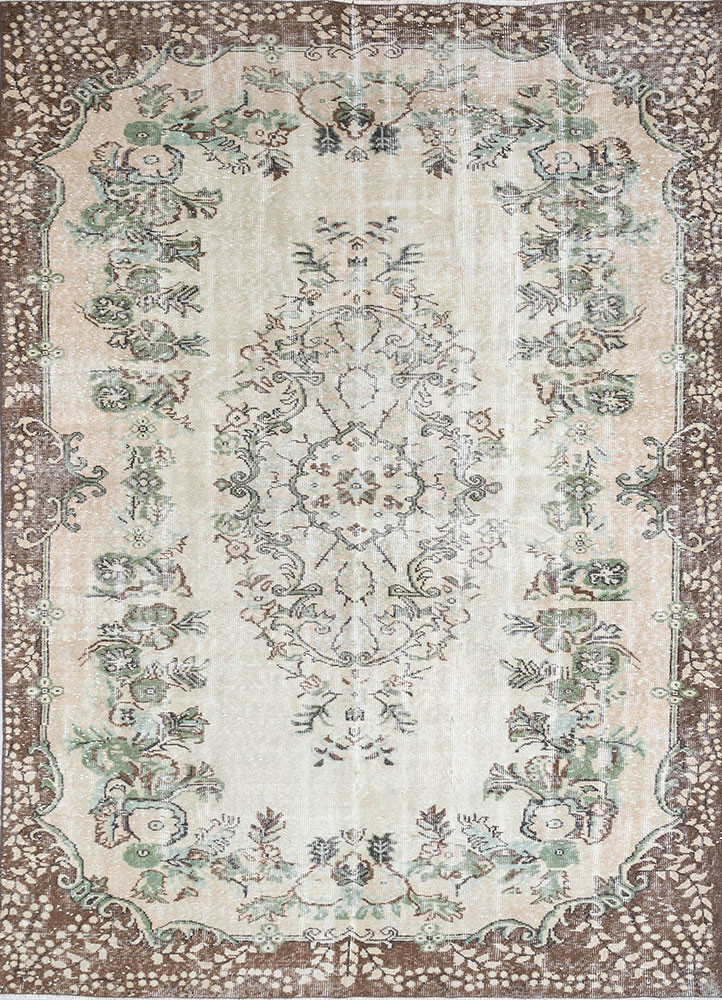 vintage beige and brown wool hand knotted Rug - HeadShot vintage beige and brown wool hand knotted Rug - HeadShot