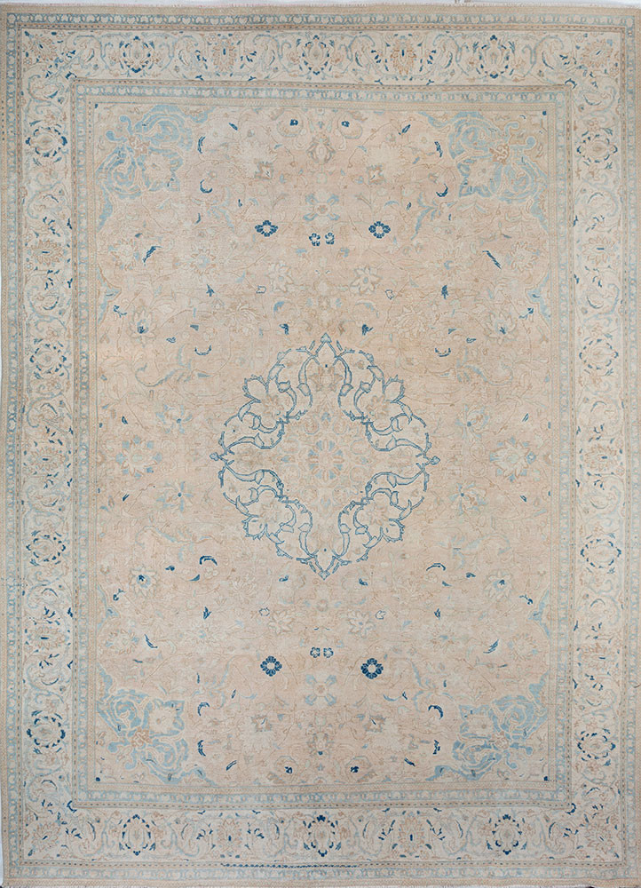 vintage ivory wool hand knotted Rug - HeadShot