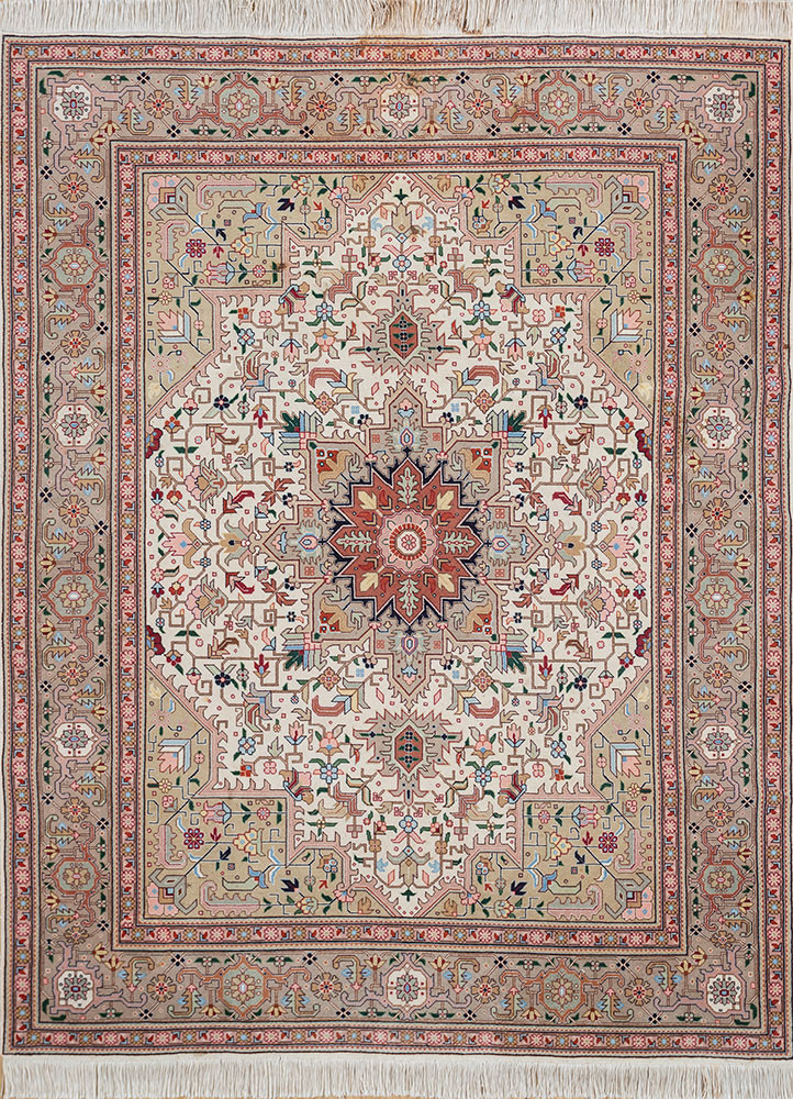 aalam ivory wool hand knotted Rug - HeadShot